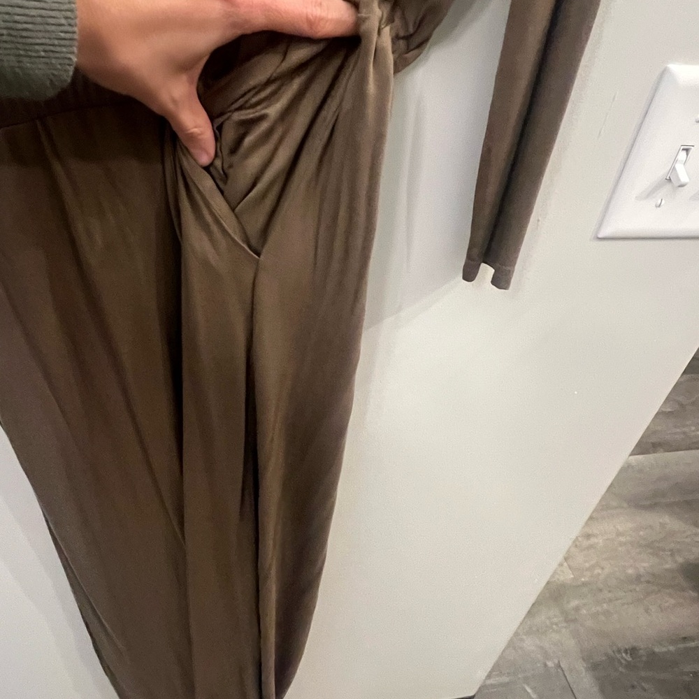 Army Green long-sleeve loose fit jumpsuit/romper - Picture 8 of 11